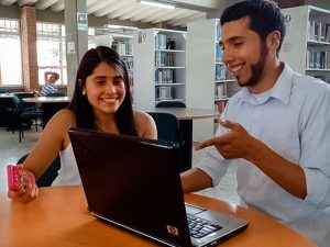 ¿Cómo acceder al aula virtual de la Universidad de Cundinamarca?